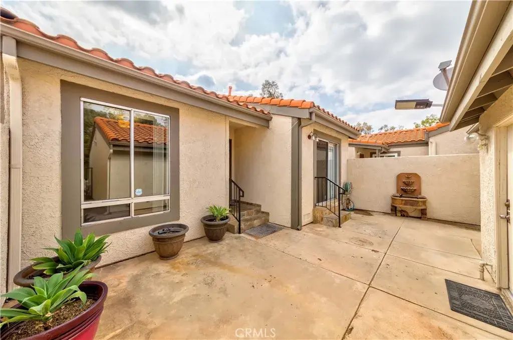 11449 Tampa Avenue 139, Porter Ranch