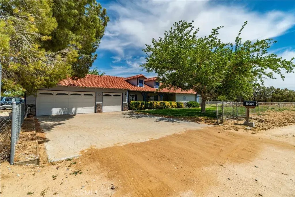 8141 W Avenue D14, Lancaster