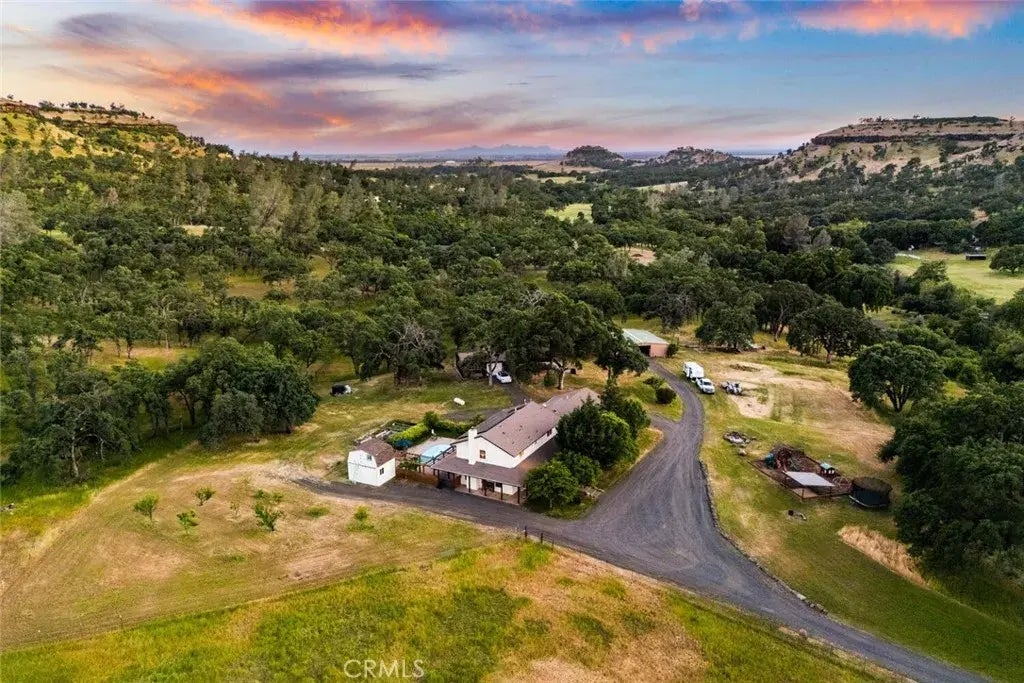 3332 Williams Rd, Butte Valley