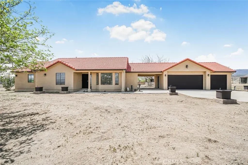 25940 W Avenue C12, Lancaster