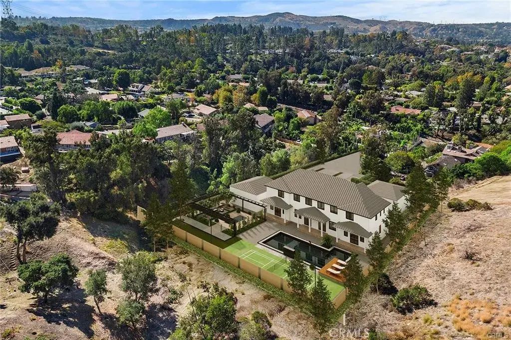 7583 Country Hill, Anaheim Hills