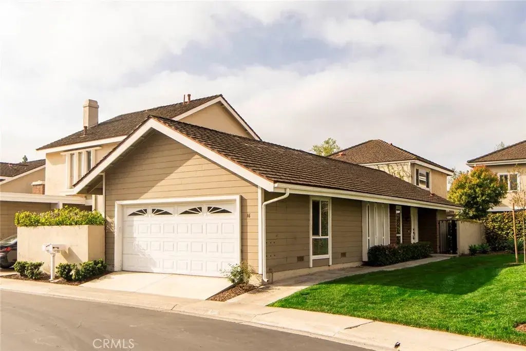 16 Tanglewood Drive, Irvine