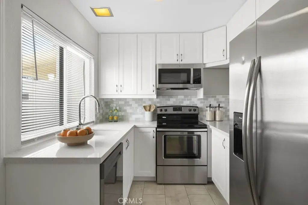 48668 Desert Flower Drive, Palm Desert