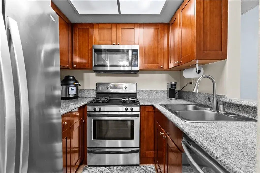 600 W 3rd Street B206, Santa Ana