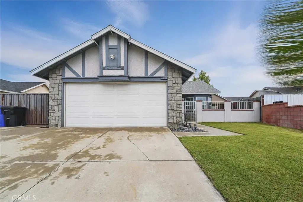 11737 Driftwood Drive, Fontana