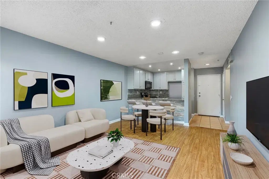 450 E 4th Street 127, Santa Ana