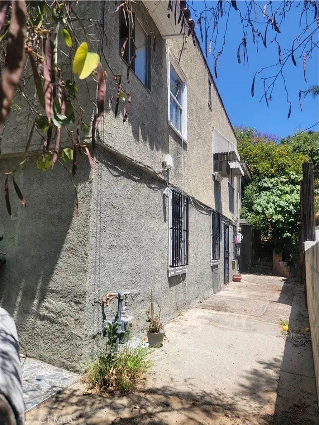 4727 College View Avenue, Los Angeles