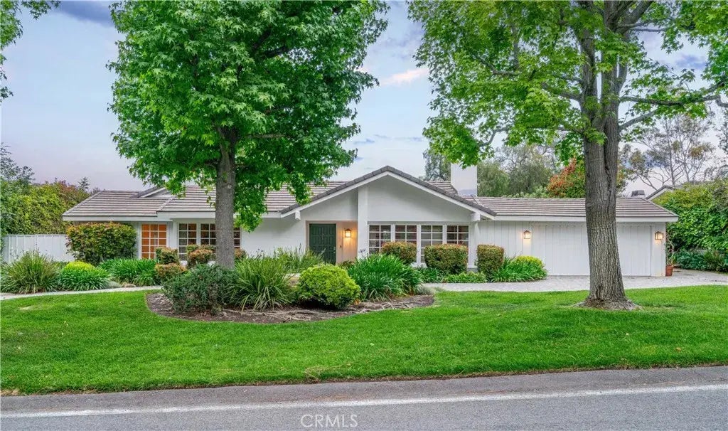 9 Middleridge Lane North, Rolling Hills