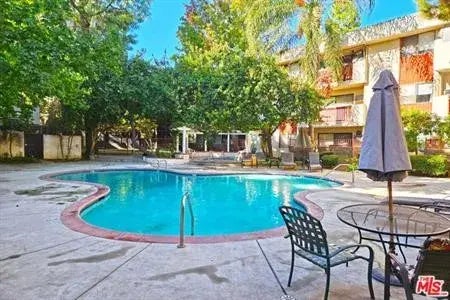 20234 Cantara Street 302, Winnetka