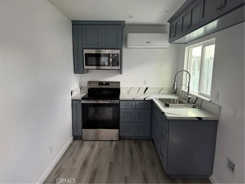 332 Cameron B, Pomona