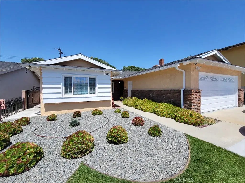 8743 Dorian Street, Downey