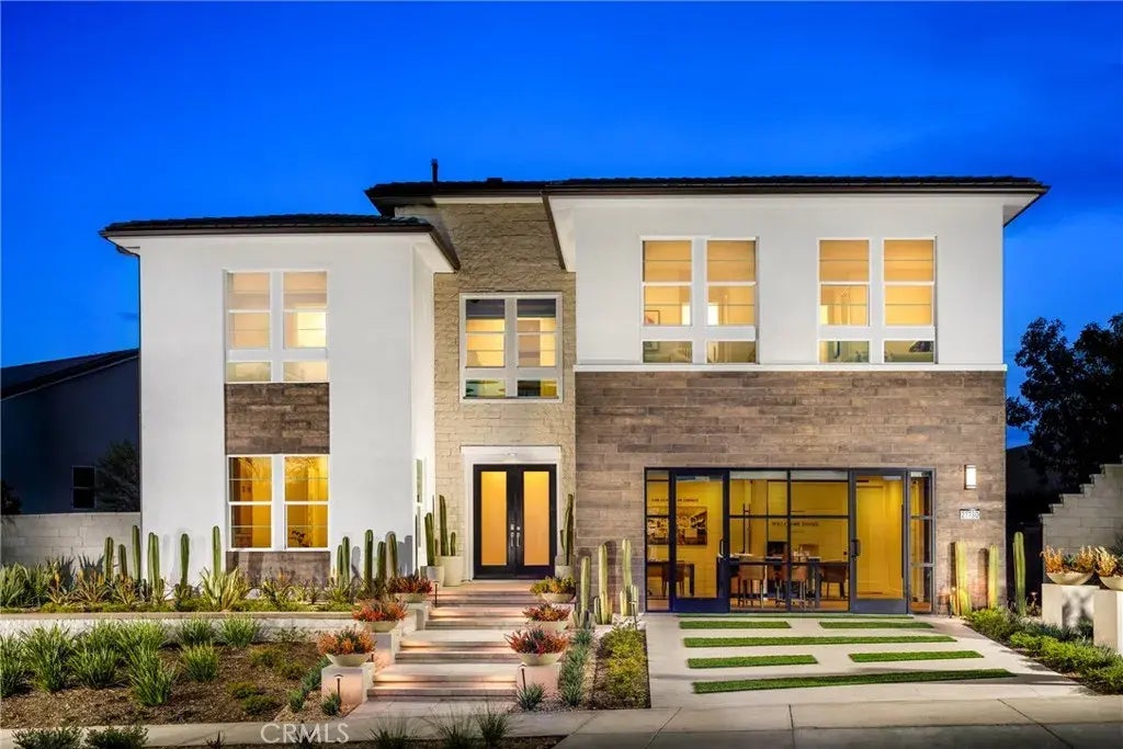 27780 Reel Lane, Valencia