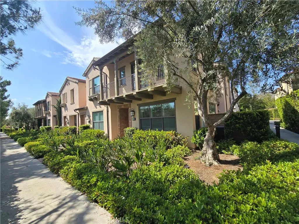 142 Crescent Moon, Irvine