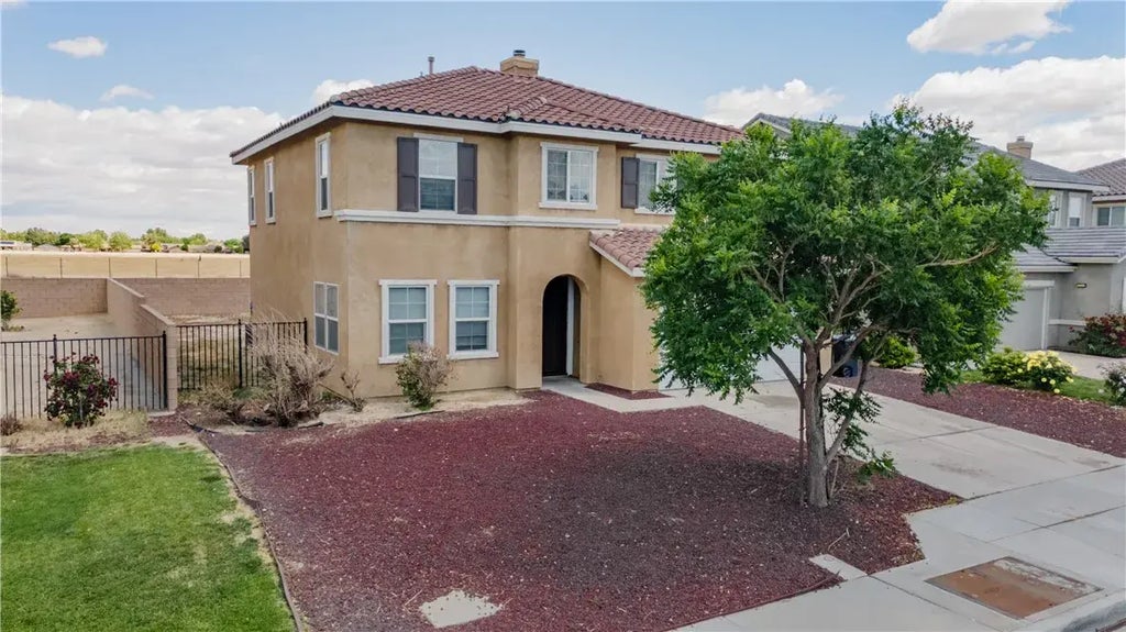 43718 32nd Street East, Lancaster