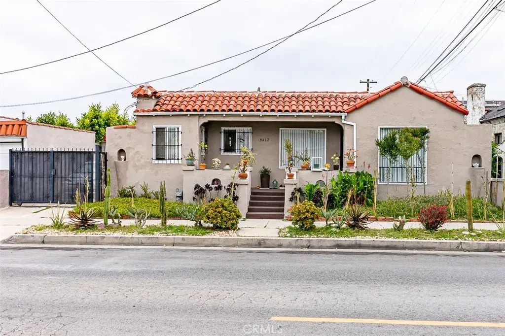8462 S Denker Avenue, Los Angeles