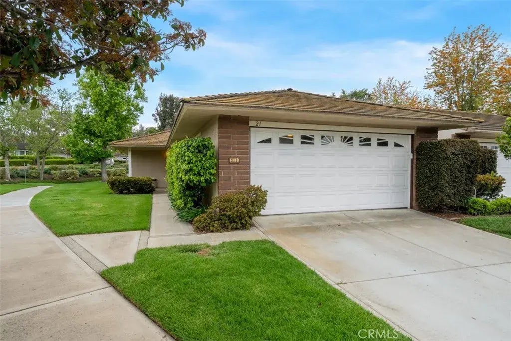 21 Eucalyptus, Irvine