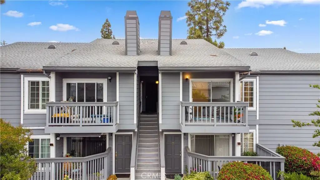 9714 Sepulveda Boulevard 202, North Hills