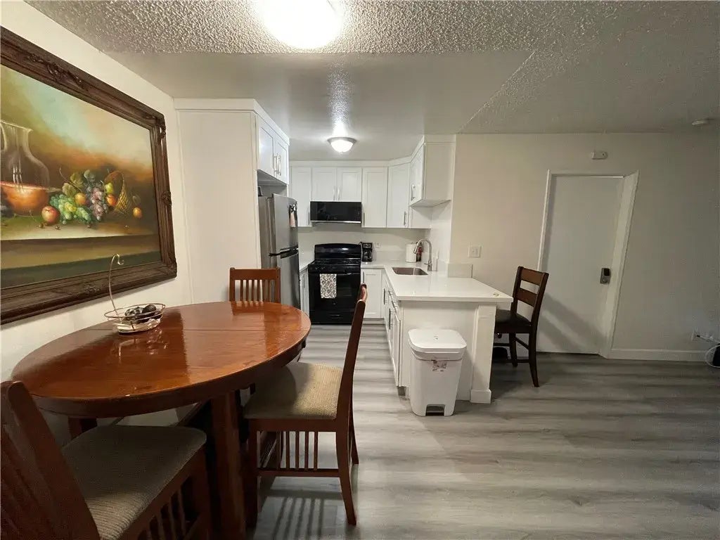 450 E 4th Street 124, Santa Ana