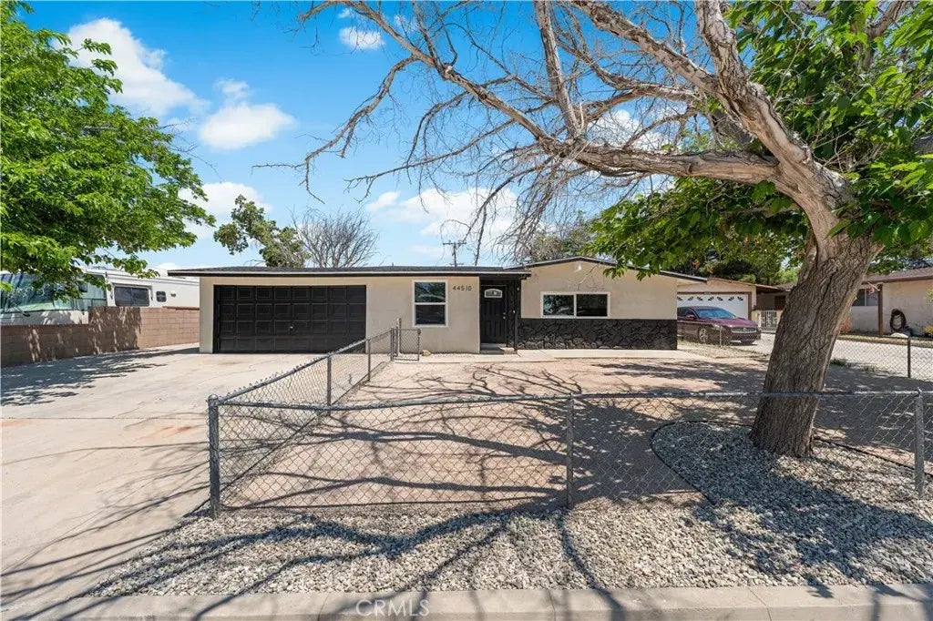 44510 21st Street West, Lancaster