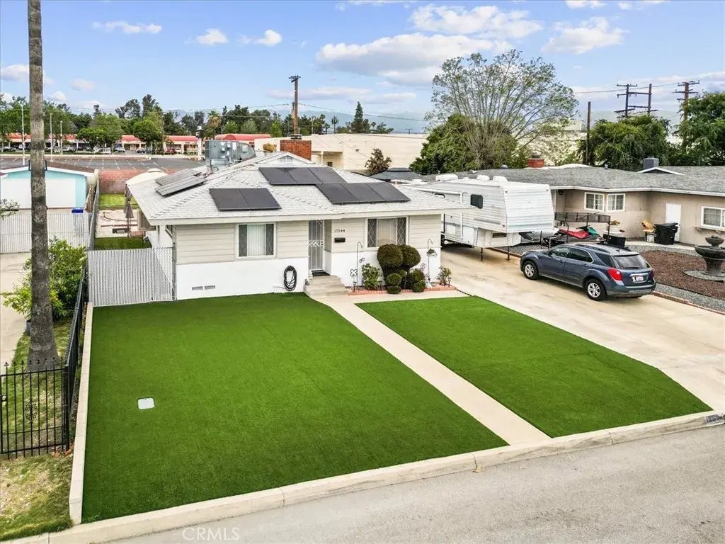 17544 Vine Street, Fontana