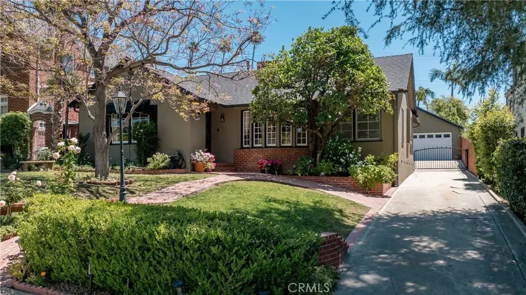 1636 Ard Eevin Avenue, Glendale