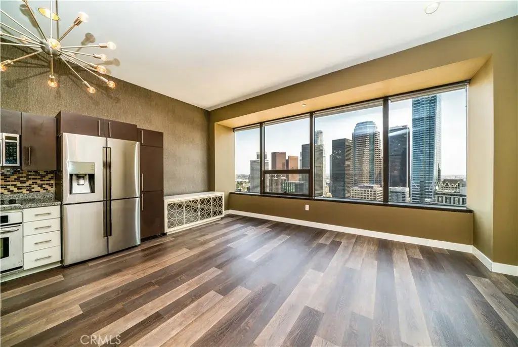 1100 Wilshire Boulevard 2707, Los Angeles