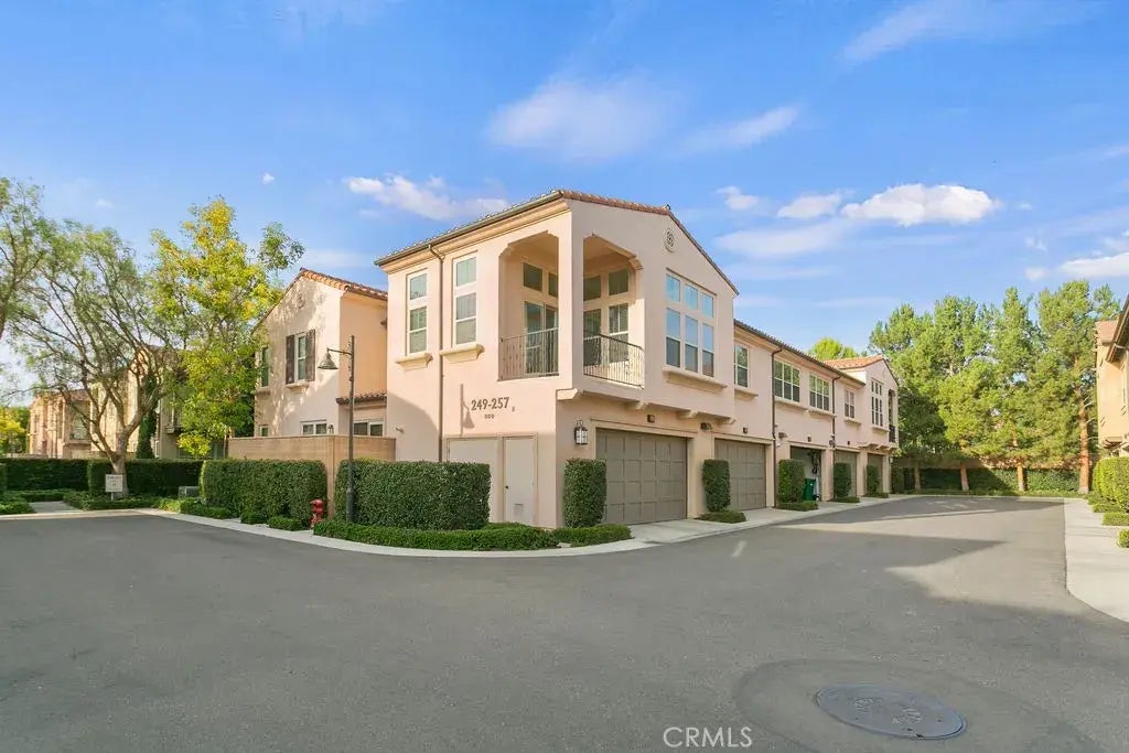 251 Mayfair, Irvine