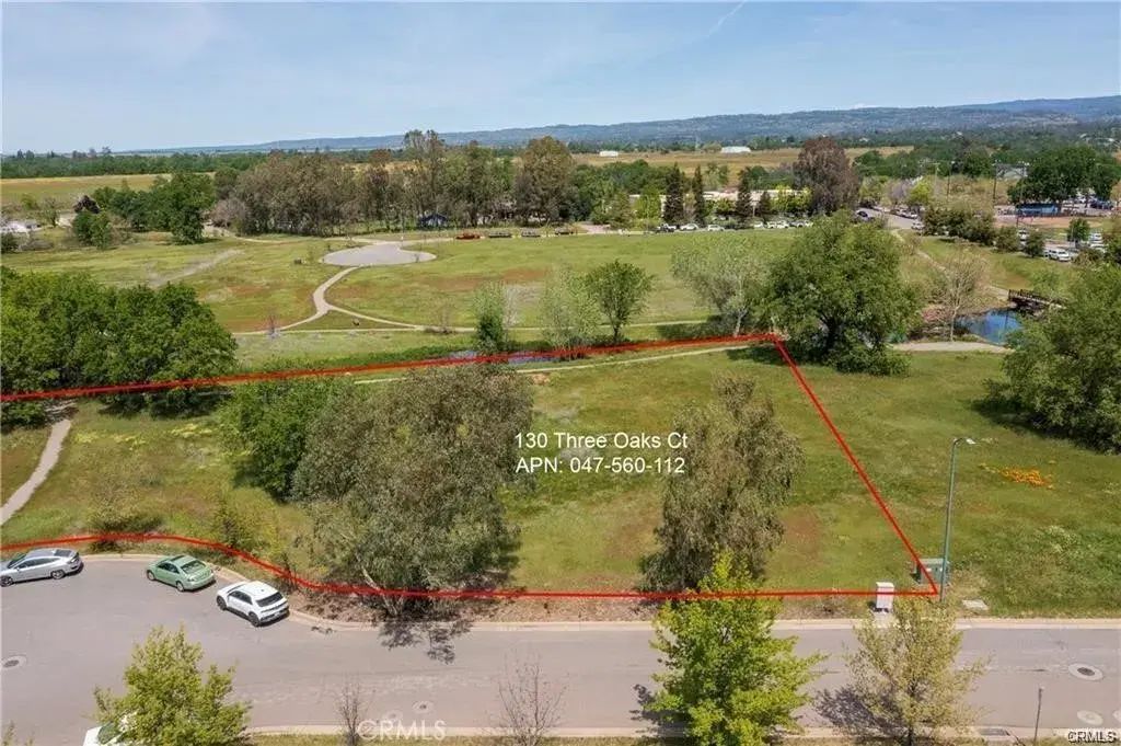 130 Three Oaks, Chico