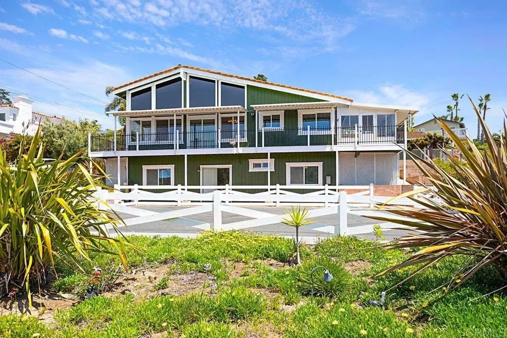 1551 Burgundy Road, Encinitas