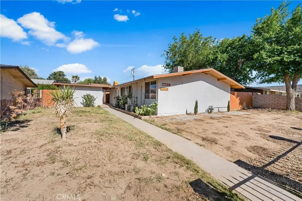 45426 10th Street West, Lancaster