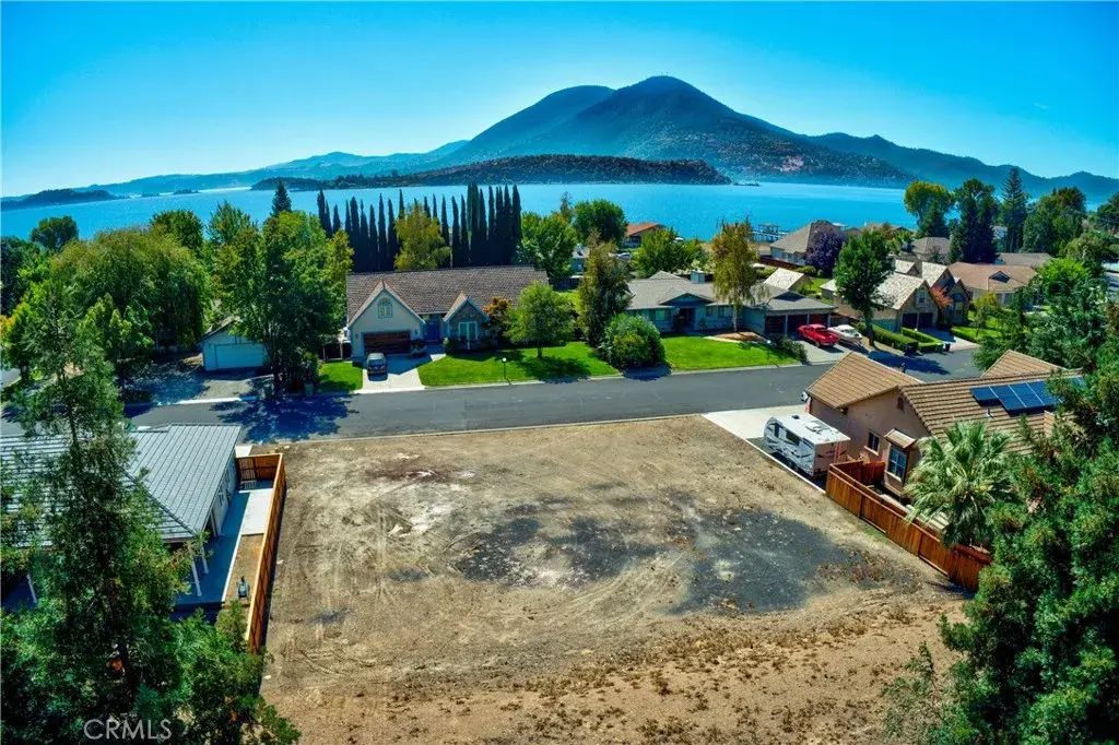 8456 Paradise Valley, Lucerne
