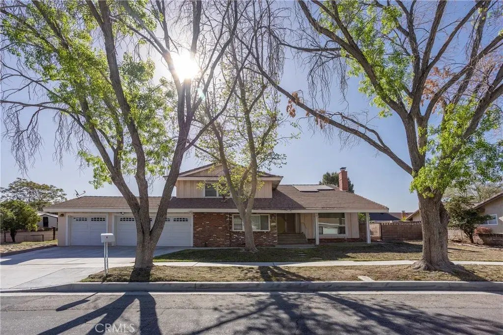 1646 Staffordshire Drive, Lancaster