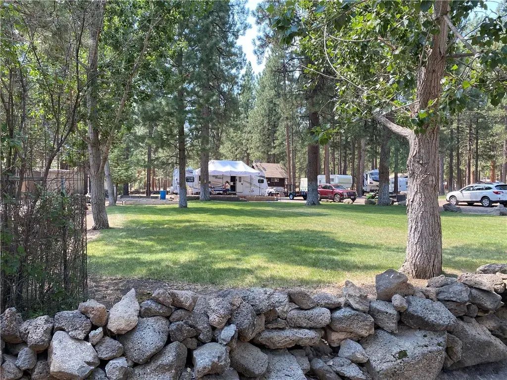687790 Chinquepin, Unincorporated