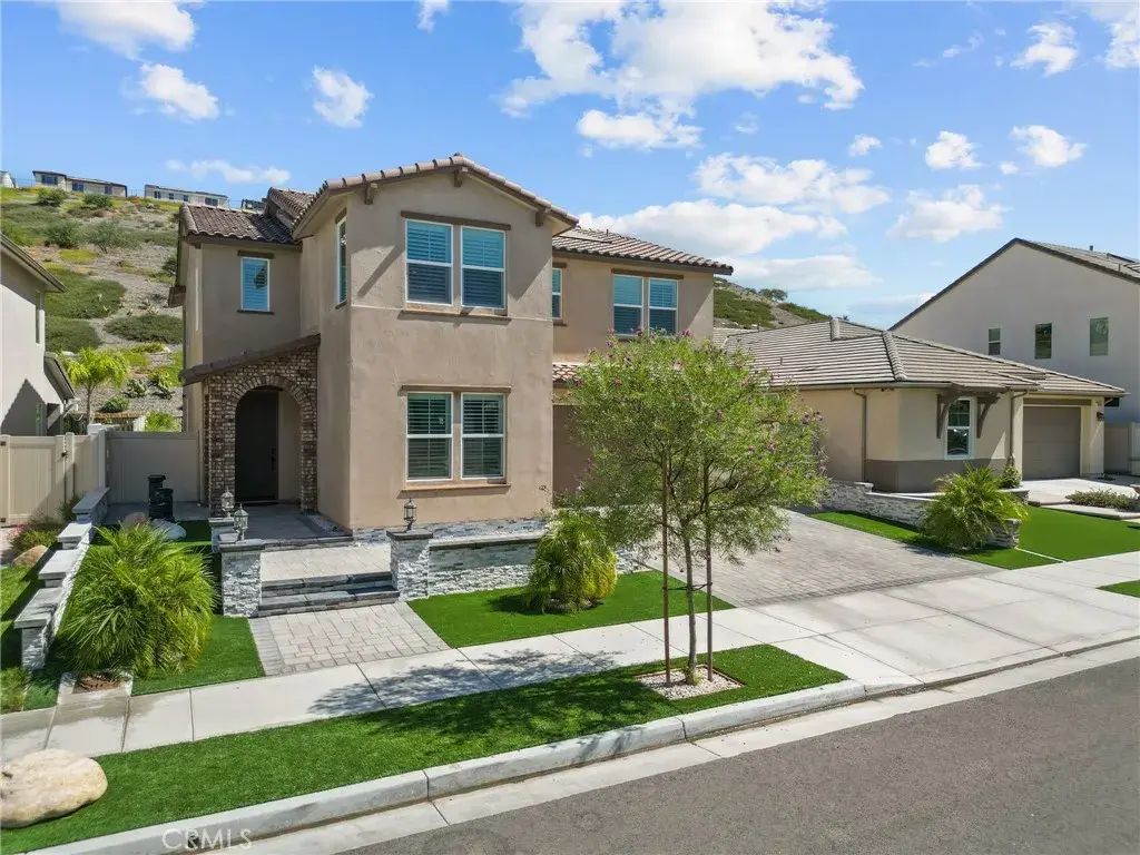 28600 Foothill Way, Saugus