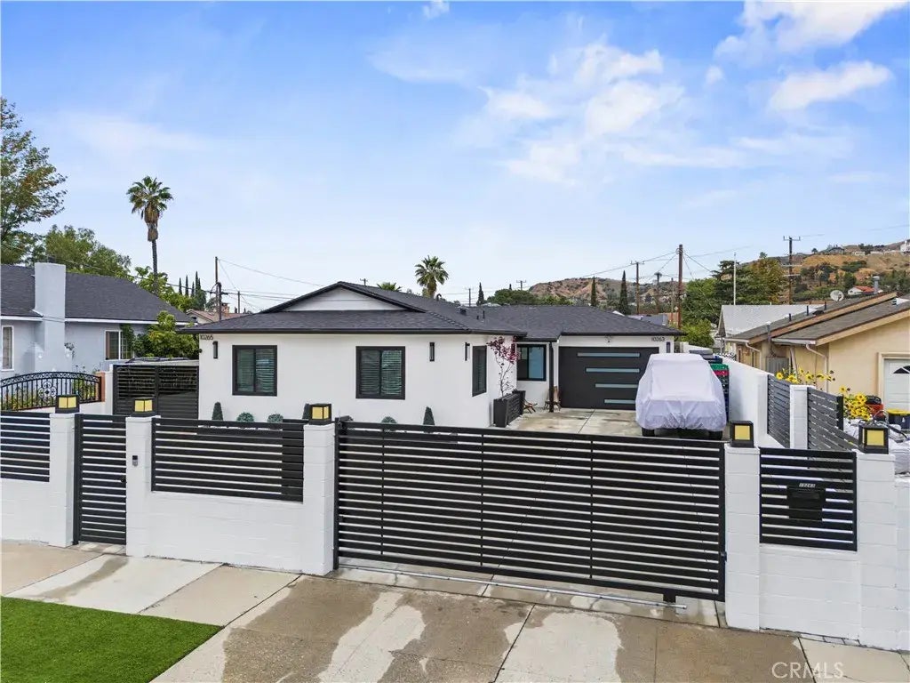 10263 Strathern Street, Sun Valley