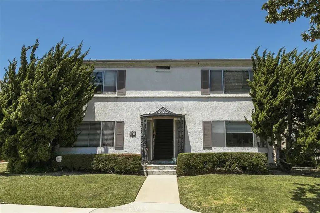 267 La Verne Avenue, Long Beach