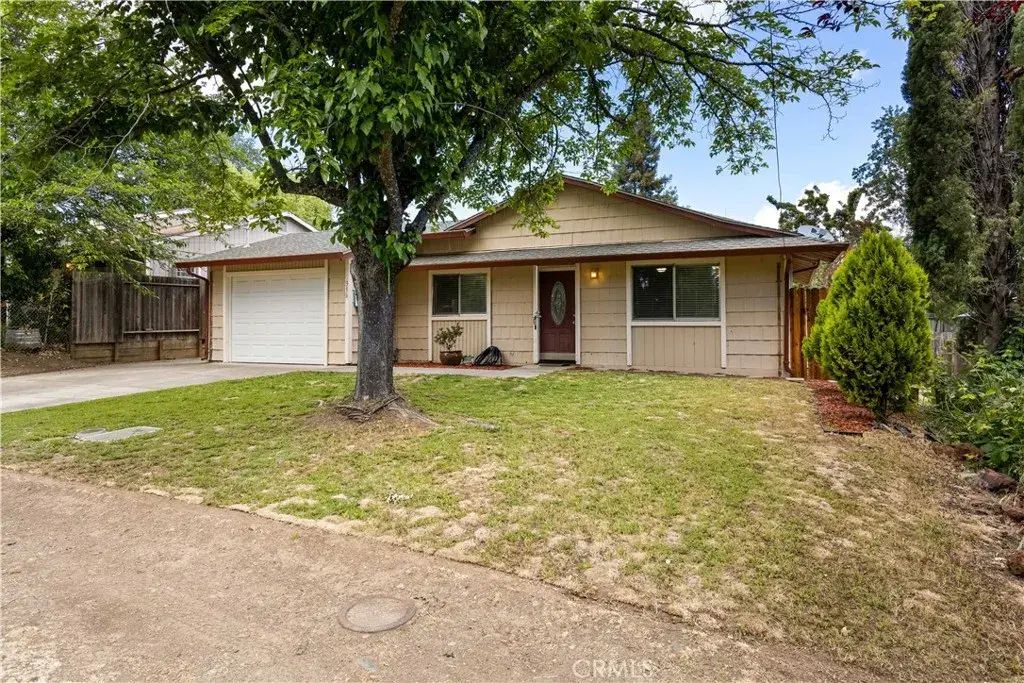 316 Robin Hill Drive, Lakeport