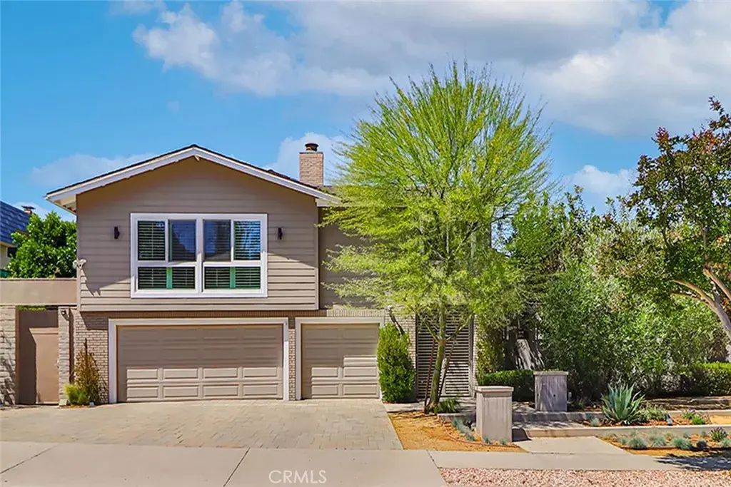 17141 Superior Street, Northridge