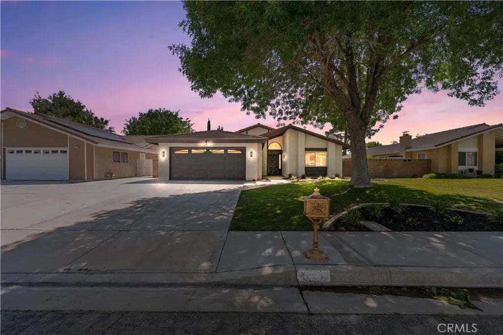 44228 Ruthron Avenue, Lancaster