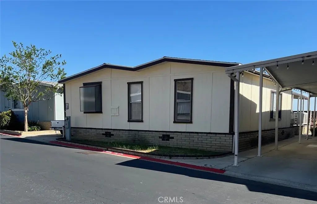 24303 Woolsey Canyon 64, Canoga Park