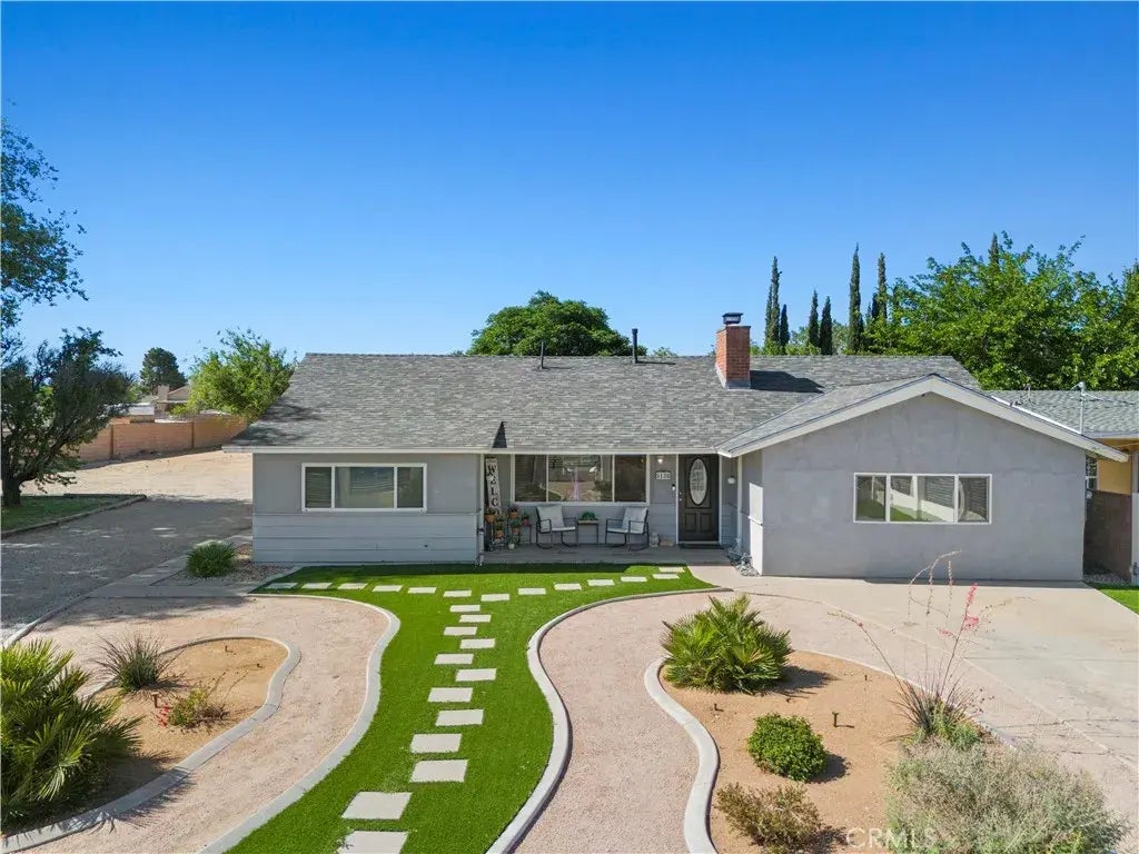 5136 W Avenue L8, Lancaster