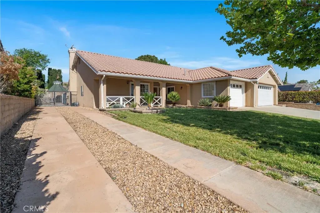 42325 71st Street West, Lancaster