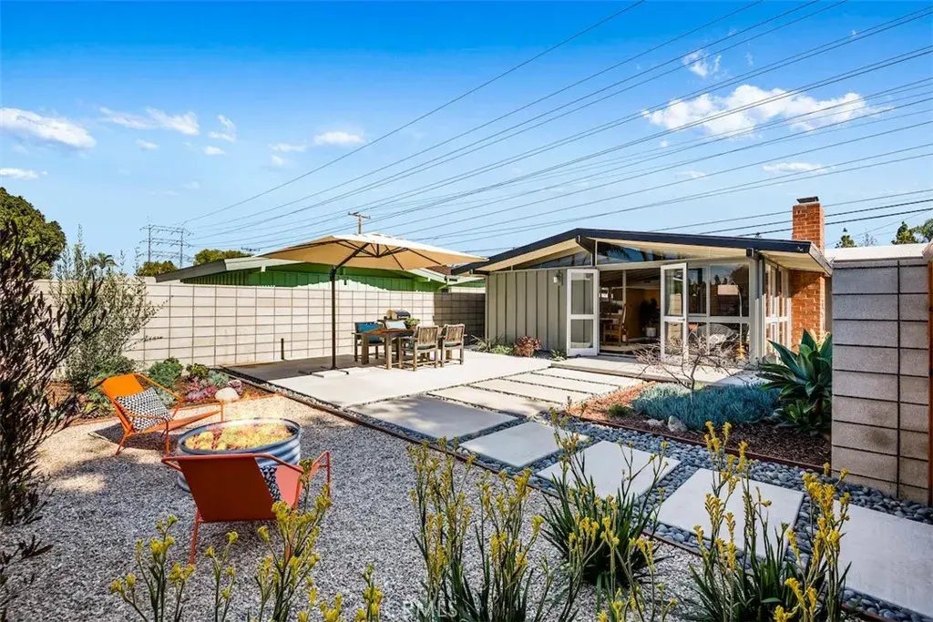 3168 Stevely Avenue, Long Beach