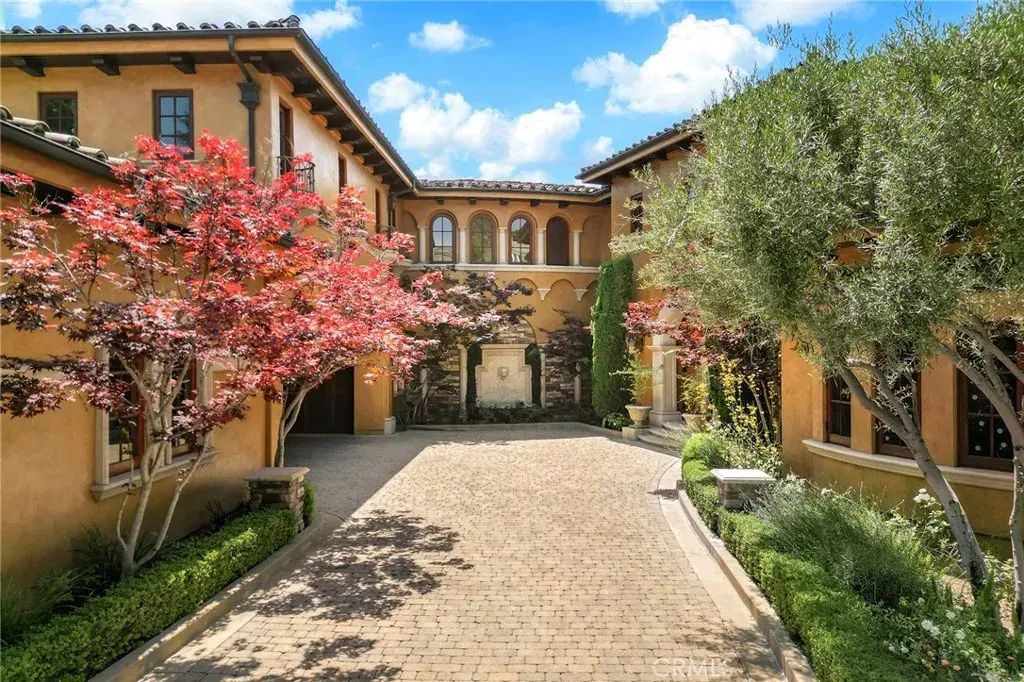 367 Monterey Pines Drive, Arcadia