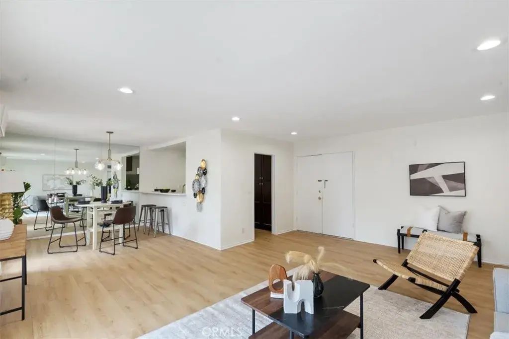 1127 E Del Mar Boulevard 427, Pasadena