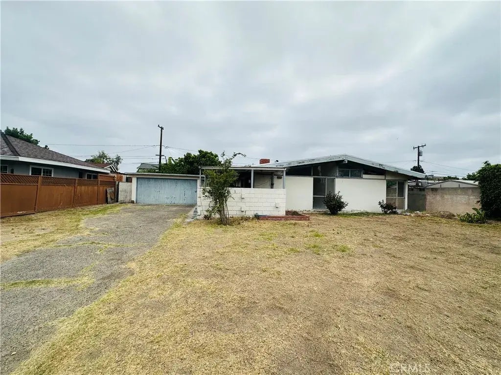 2329 E Paradise Road, Anaheim