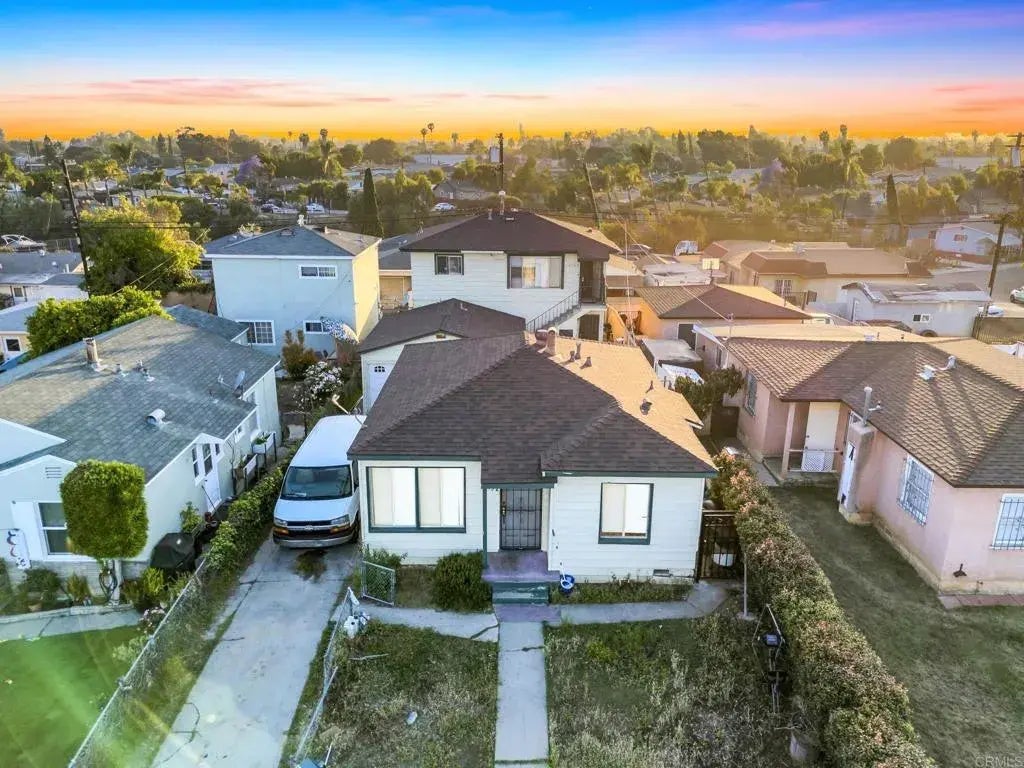 2732 Fairmount Avenue, 