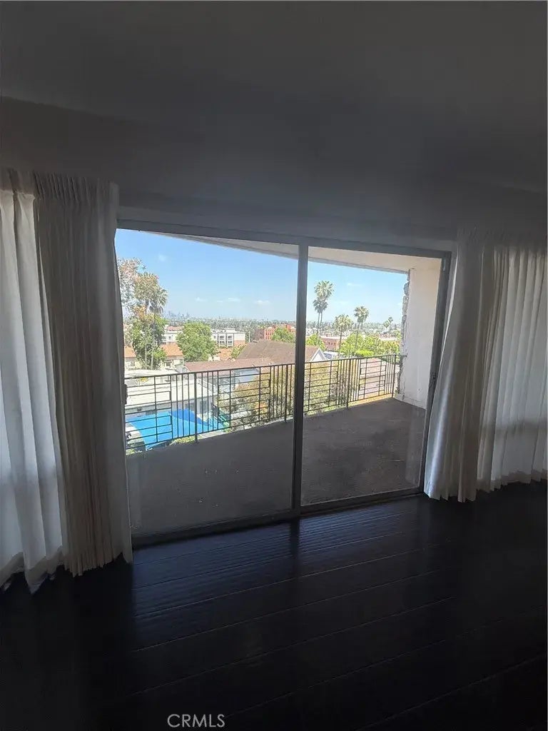 3829 Don Tomaso Drive 4, Los Angeles