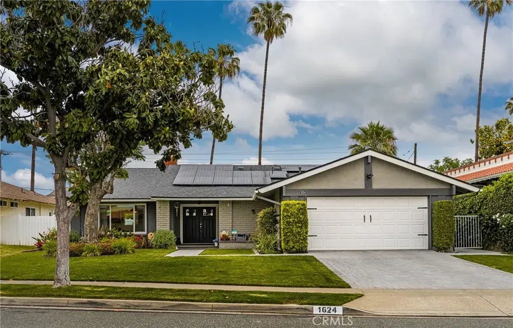 1624 Kingston Road, Placentia