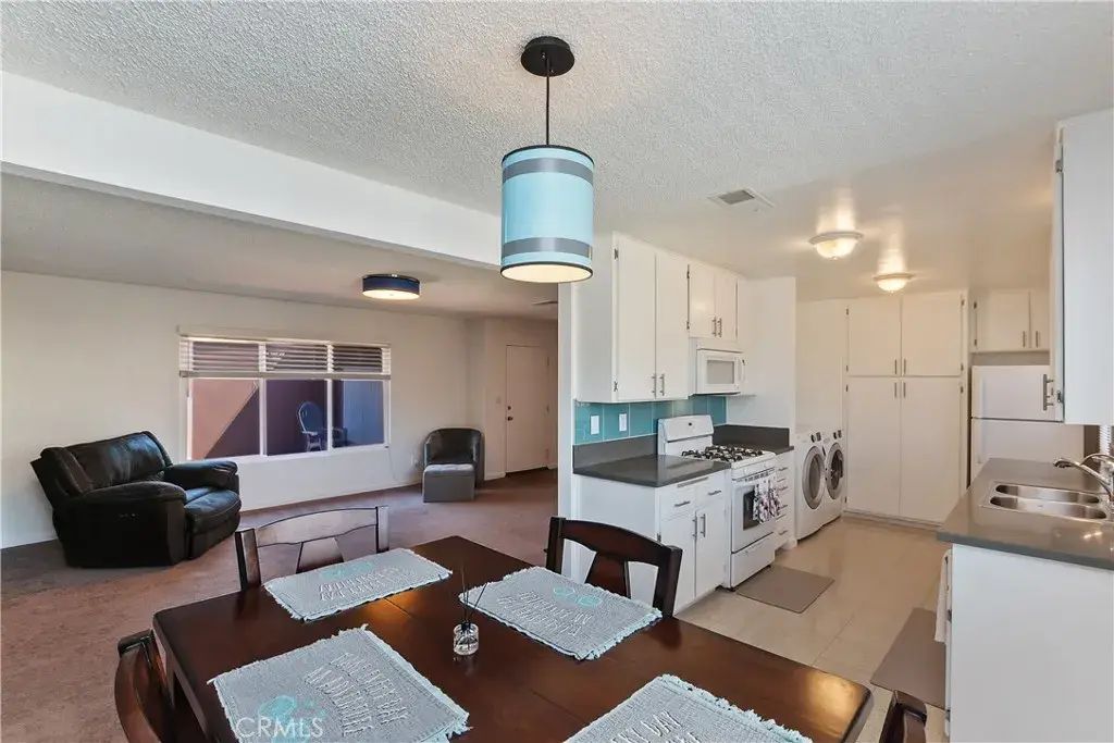35383 Acacia Avenue, Yucaipa